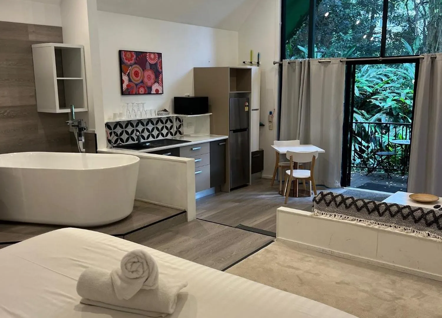 Gallery Walk Chalets - Tamborine Mountain  Mount Tamborine